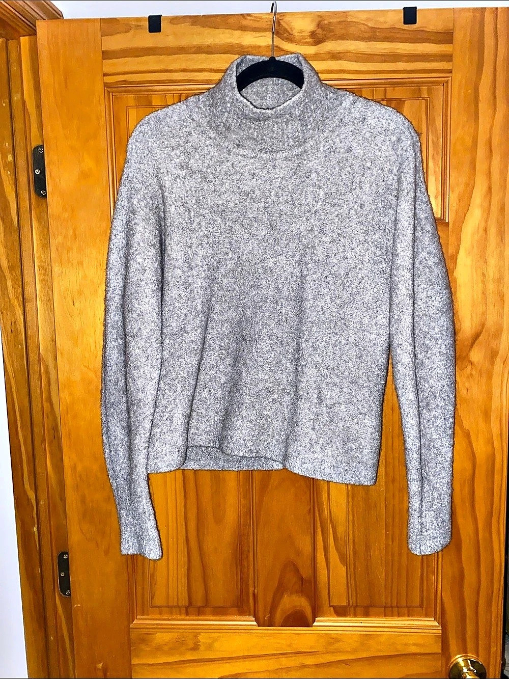 Theory Cozy Boucle Turtleneck Sweater Gray Small